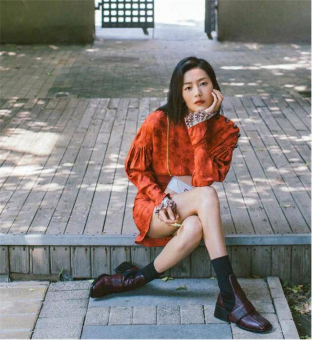 印花裙 袜靴