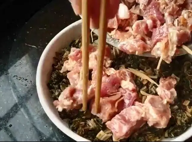 菜干怎么做才能嚼得动(酱干炒什么菜)