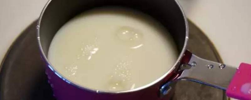 牛奶可以加热吗 知识科普君
