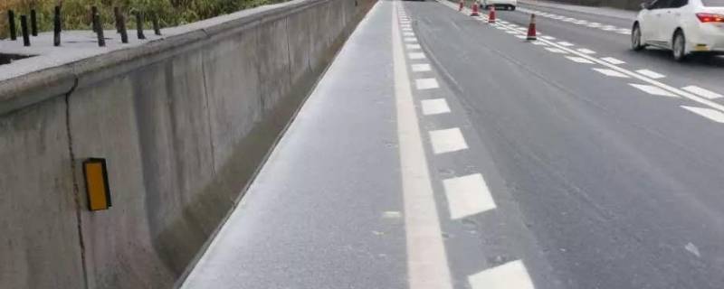 高速公路路肩是什么地方 知识科普君