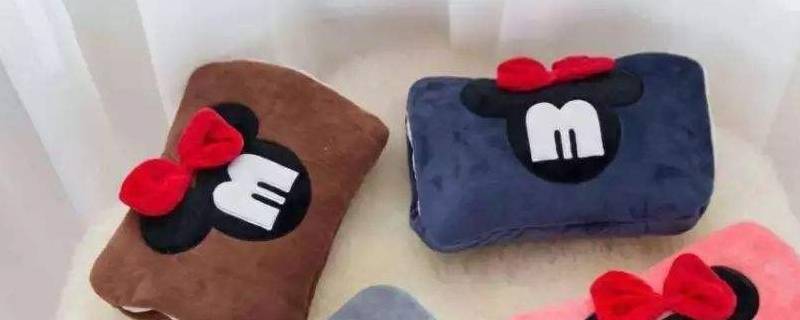热水袋里的水是什么水可以换吗