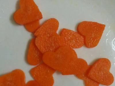 胡萝卜花样切法心形图片